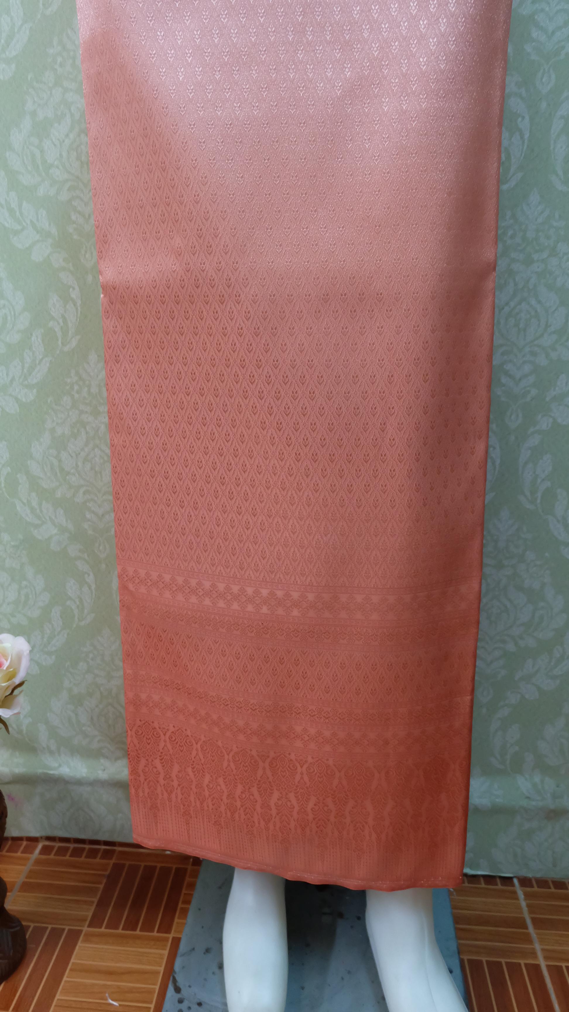 ผ้าไหมเกษตร เนื้อดี ทอแบบไล่สี สวยมาก New ชาอมส้ม