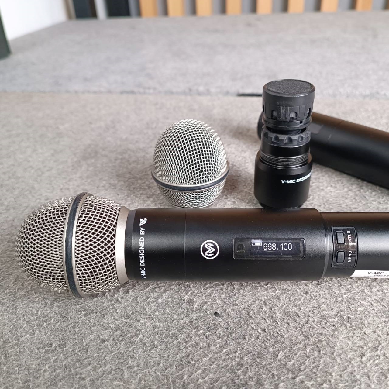 VL AUDIO V-MIC VOICE MATE R2 ไมค์ลอยคู่ ไมโครโฟน ไมค์ไร้สาย ไมค์ลอย Microphone มือถือคู่ เอไอ-ไพศาล