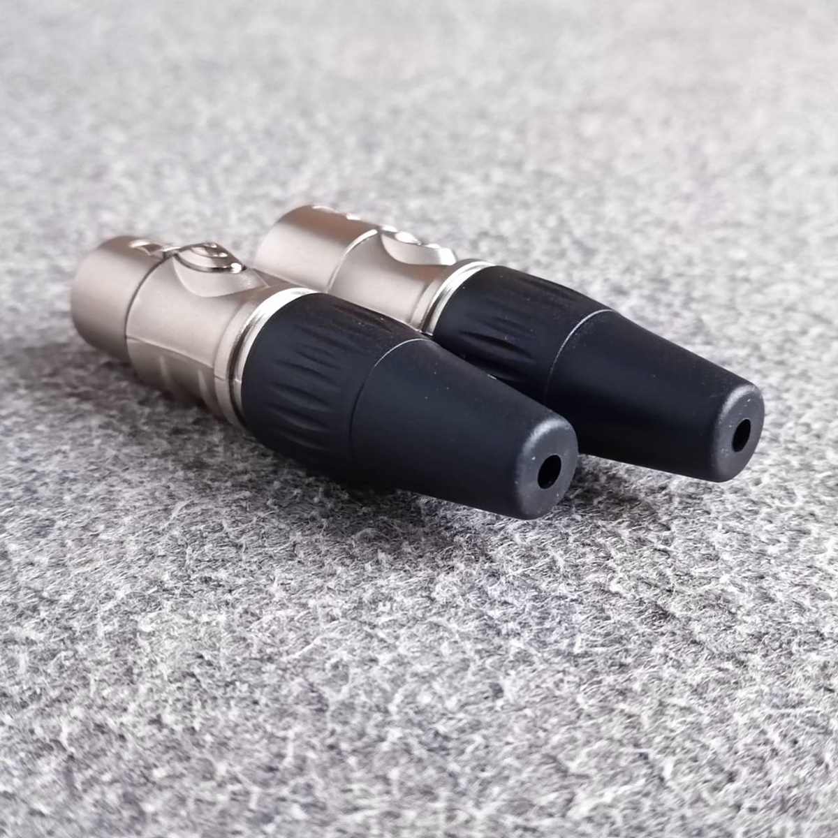 (1คู่ ผู้+เมีย) สีเงิน REAN XLR ตัวผู้ + XLR ตัวเมีย RCX3M-M-000-1 + RCX3F-M-000-1 by NEUTRIK เอไอ-ไพศาล