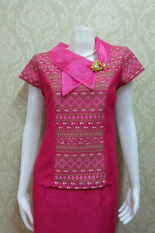 ชุดผ้าไหมญี่ปุ่น ปกแต่งผ้าแก้วพร้อมเข็มกลัด เสื้อ+กระโปรงยาว เบอร์ XL สีชมพูบานเย็น