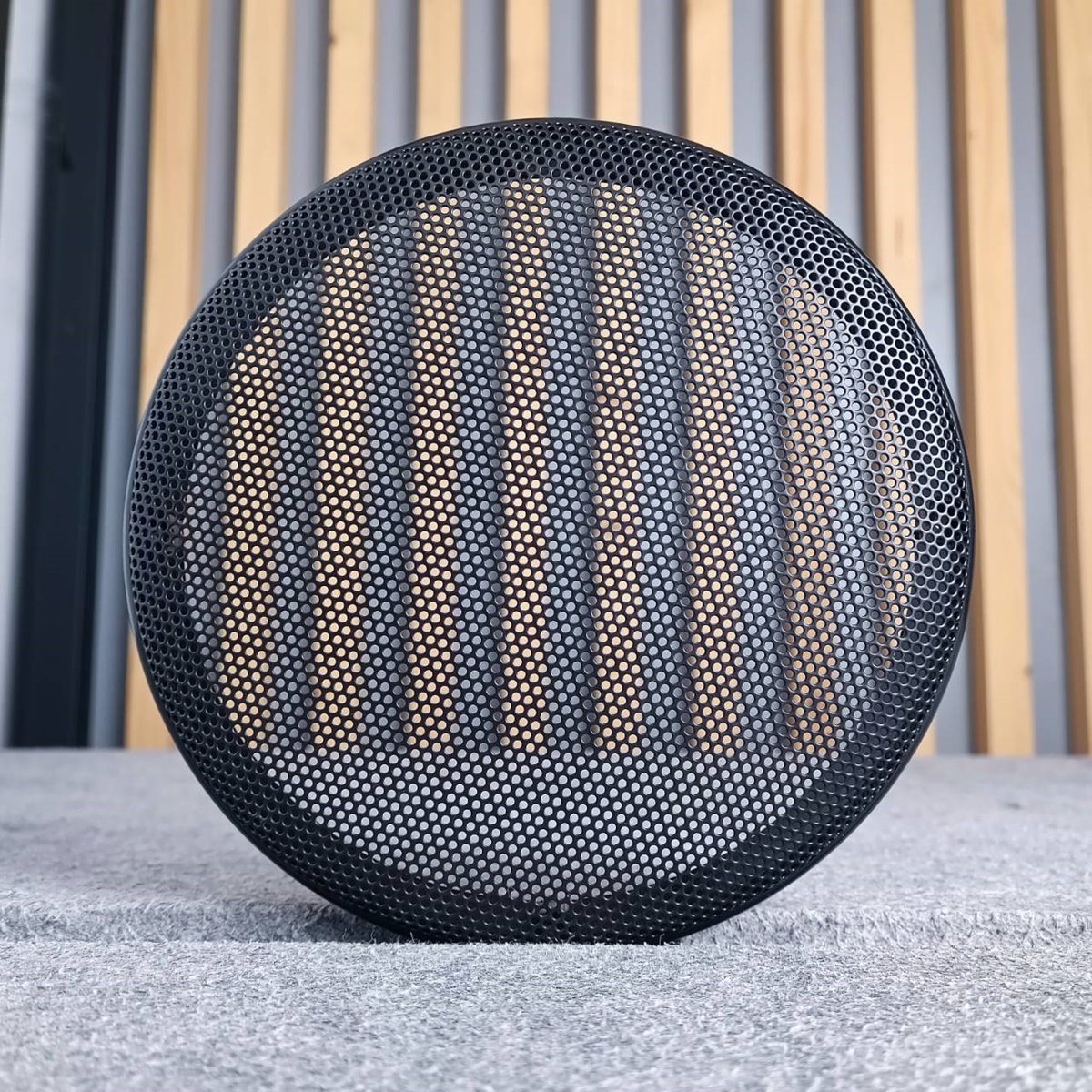 เหล็ก หน้ากากเหล็ก 8นิ้ว ขอบพลาสติก หน้ากาก ลำโพง หน้ากากลำโพง ฝาครอบลำโพง แบบเหล็ก เอไอ-ไพศาล