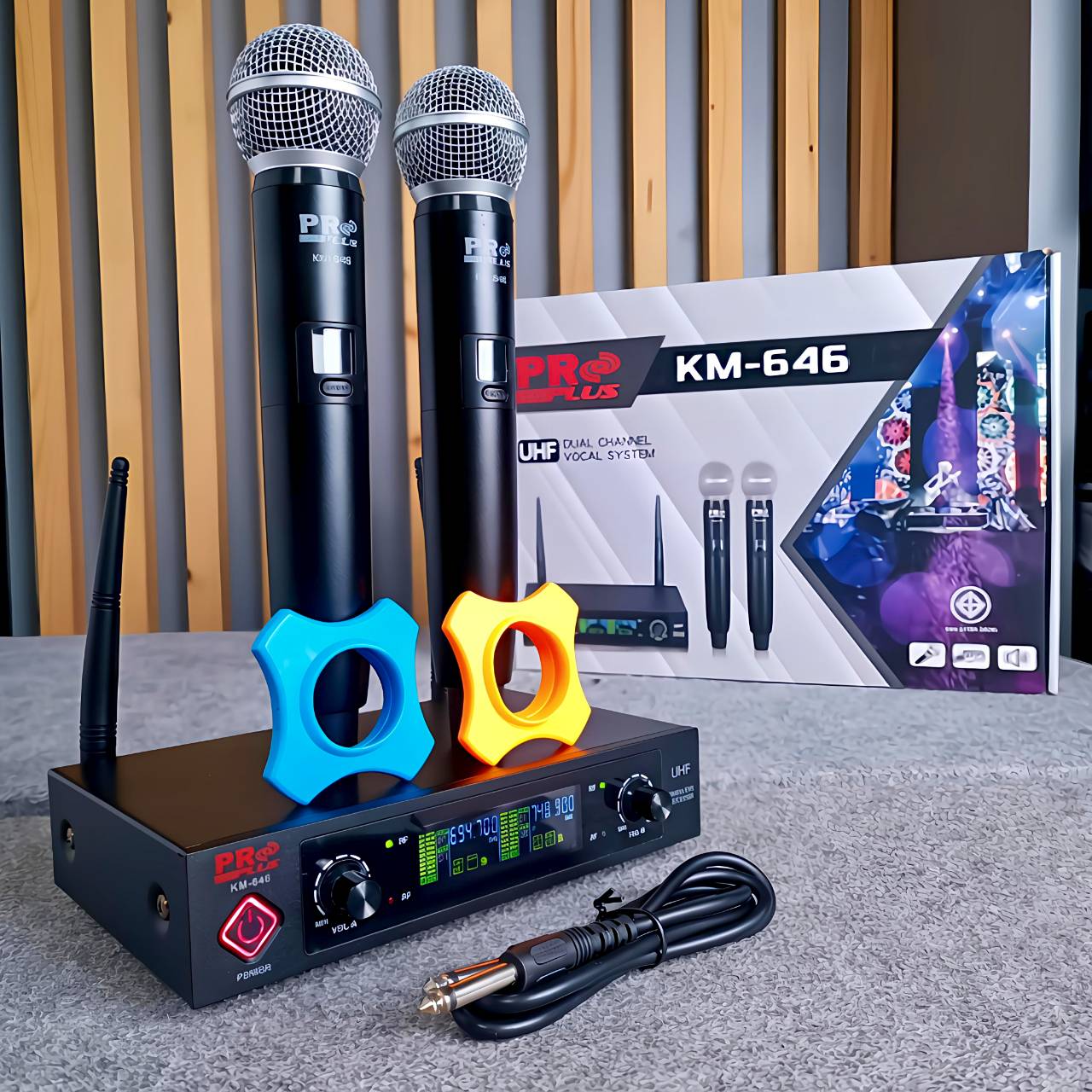 สินค้าใหม่ ลดล้างสต๊อค PROPLUS KM-646 ไมค์ลอยคู่UHF ไมโครโฟนไร้สาย Wireless Microphone KM 646 ไมค์ลอย KM646 PRO PLUS เอไอ-ไพศาล