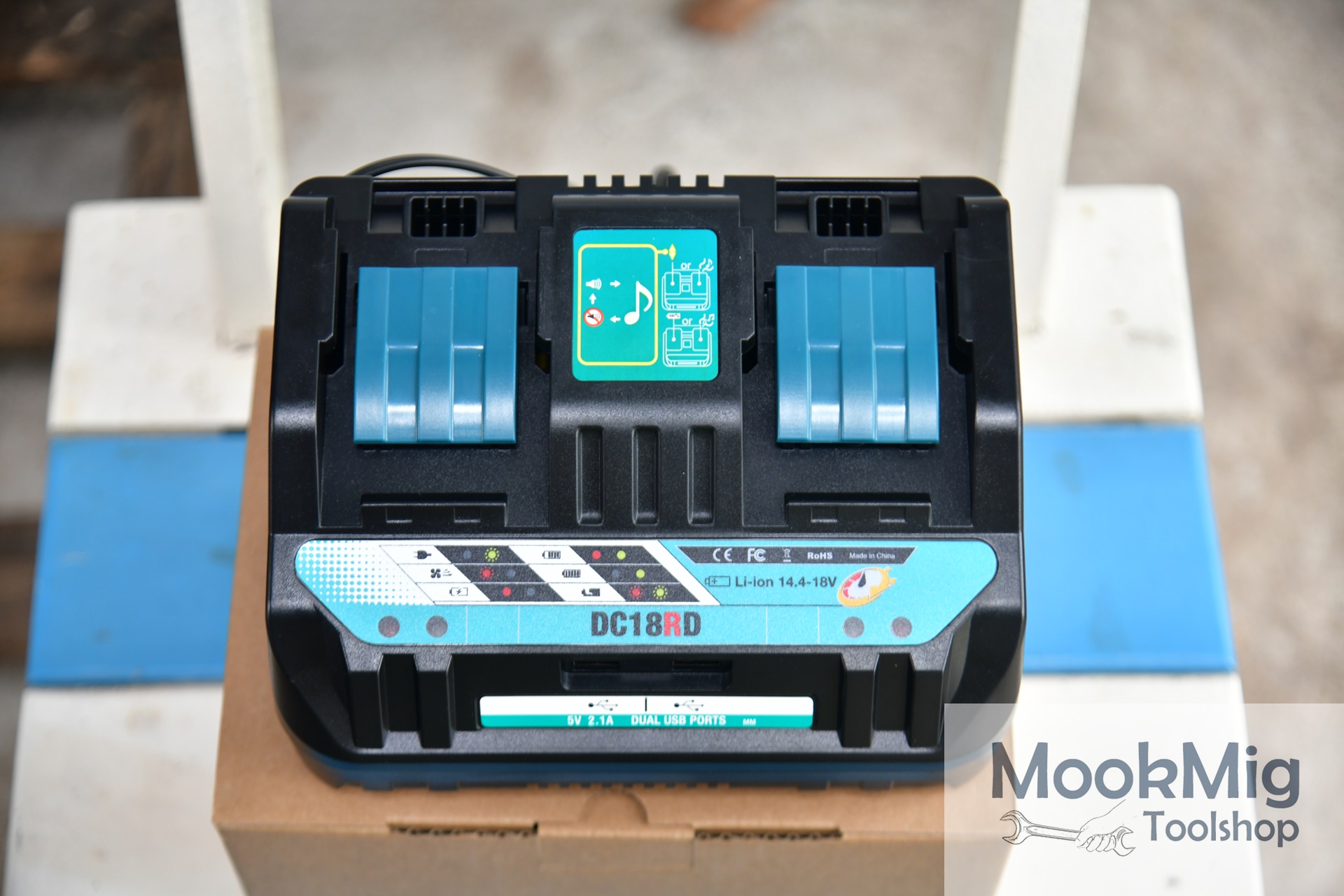 ที่ชาร์จ makita 2ช่อง 6A (ช่องละ 3A) แท่นชาร์จมากีต้า มีพัดลมระบายความร้อน