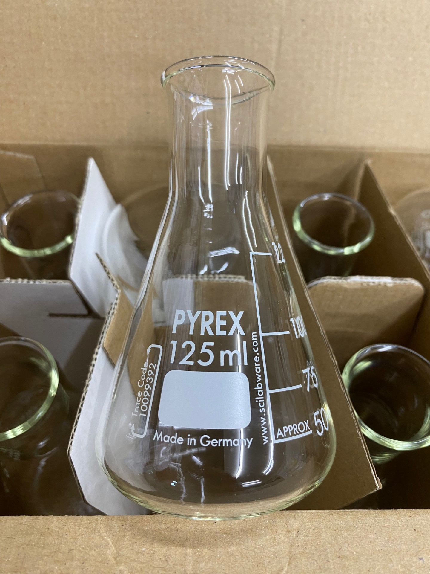 Flask, Erlenmeyer ขนาด 25,50,125,250,300,500,1000,2000,4000 มล-Pyrex USA
