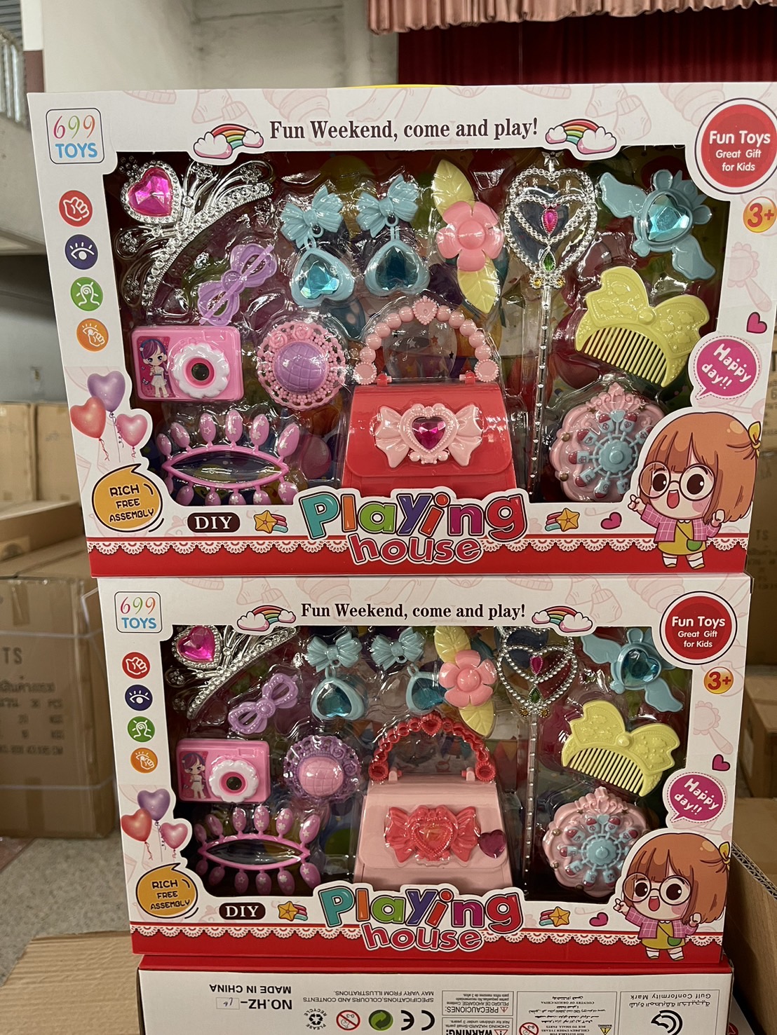 60520 ของเล่นเด็กเซ็ทกระเป๋าบิวตี้ กระเป๋าพร้อมอุปกรณ์เสริมสวยของเด็ก ปลีกกล่องละ (เหลือแต่กล่องไม่สวย)