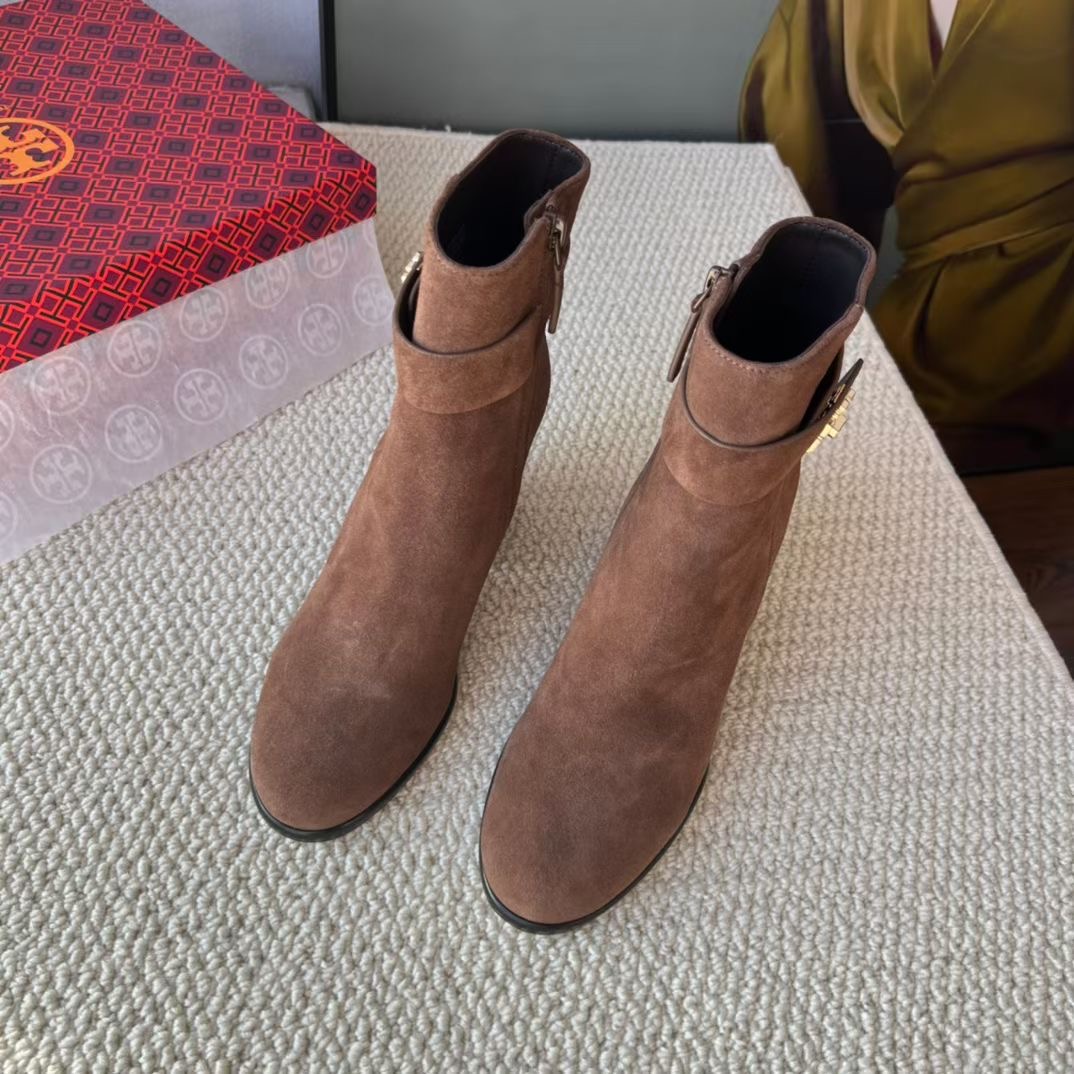 **do** รองเท้าหนังบู้ทสั้น Tory Burch T Lock High Heel Ankle Boots มี 2 สี สินค้าใหม่ ของแท้