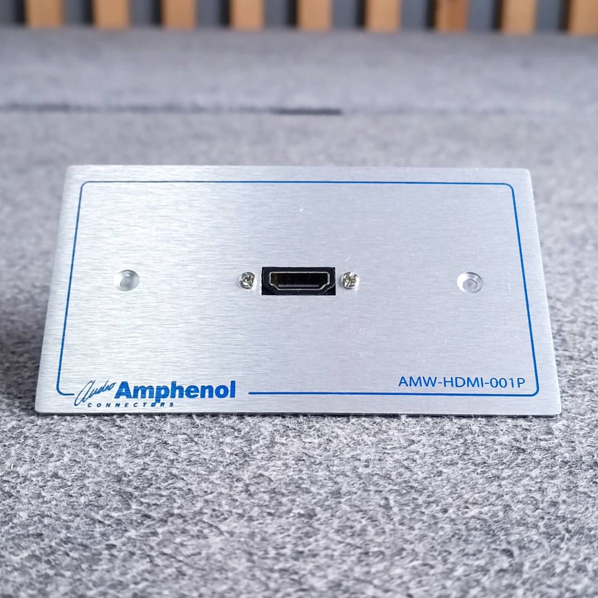 (1ชุด)Amphenol AMW-HDMI-01PR แผ่นเพลท HDMI 1 Port สายเข้าแบบงอ แผ่นสแตนเลส HDMI หน้ากากHDMIแบบติดพนัง เอไอ-ไพศาล