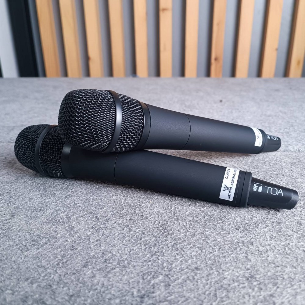 TOA WS-422 AS ไมค์ลอย ถือคู่ ย่าน UHF ความถี่ตอบสนอง 80 Hz - 15,000 Hz ติดตั้งสะดวกรวดเร็วใช้งานง่าย ใช้ถ่าน AA WS 422 AS WS422 AS WS 422AS WS422AS เอไอ-ไพศาล