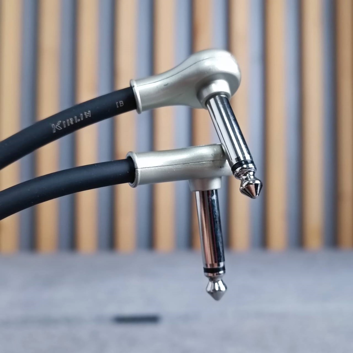 2เมตร Kirlin PAN2-243 Patch Cable สายแจ็คกีตาร์ สายพ่วงเอฟเฟค แพ็ค2เส้น สายต่อเอฟเฟคกีตาร์ หัวงอ/หัวงอ สายสัญญาณกีต้าร์ เอไอ-ไพศาล