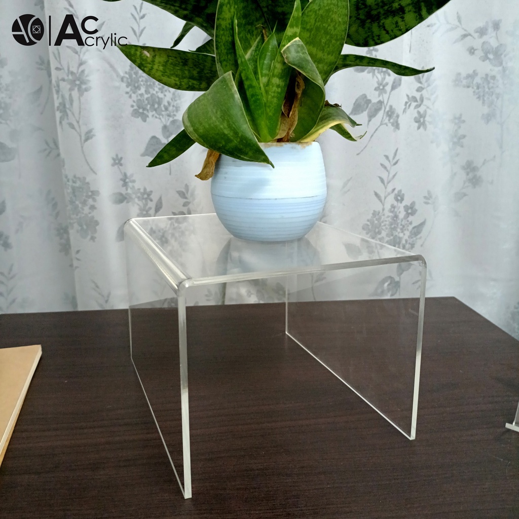 ชั้นวางโมเดล ชั้นวางของอะคริลิค ทรง U ขนาด ก15xย20xส12.5cm. หนา 4 มิล (U7)
