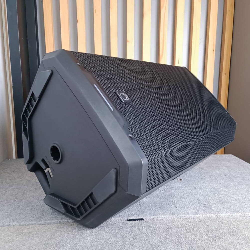 SOUNDVISION RT-15 ตู้ลำโพง ACTIVE 15นิ้ว ตู้ลำโพง 2 ทาง 15 นิ้ว แอมป์ในตัว 4000 วัตต์ RT 15 RT15 เอไอ-ไพศาล