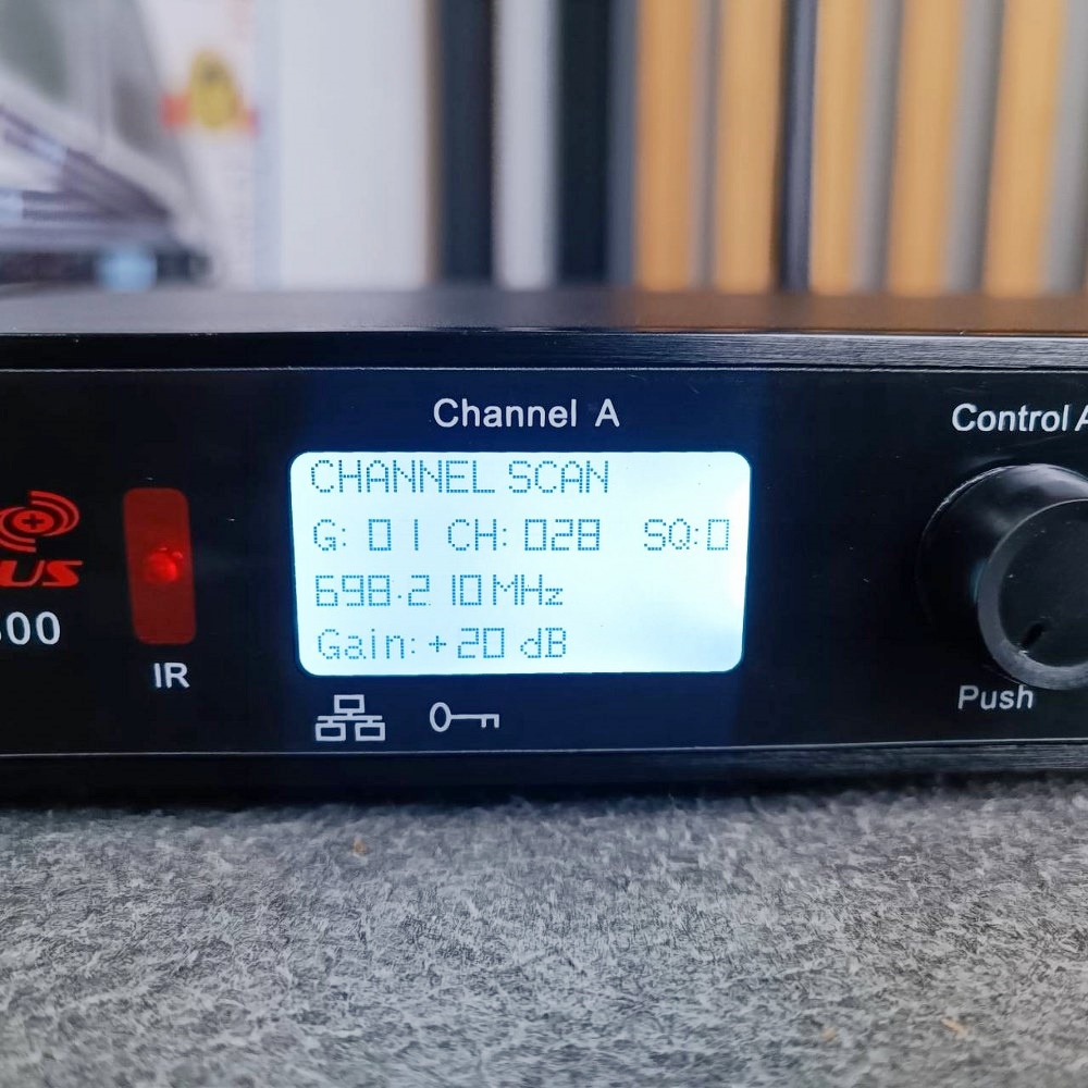 PROPLUS UM-800 ไมค์ลอยคู่ UHF (ออกมาทดแทน XM-111) จูนคลื่น ย้ายเสา ความถี่ใหม่ โปรพลัส UM 800 UM800 ไมค์ลอย ไมค์โครโฟน ไร้สาย ไมค์คาราโอเกะ เอไอ-ไพศาล +++