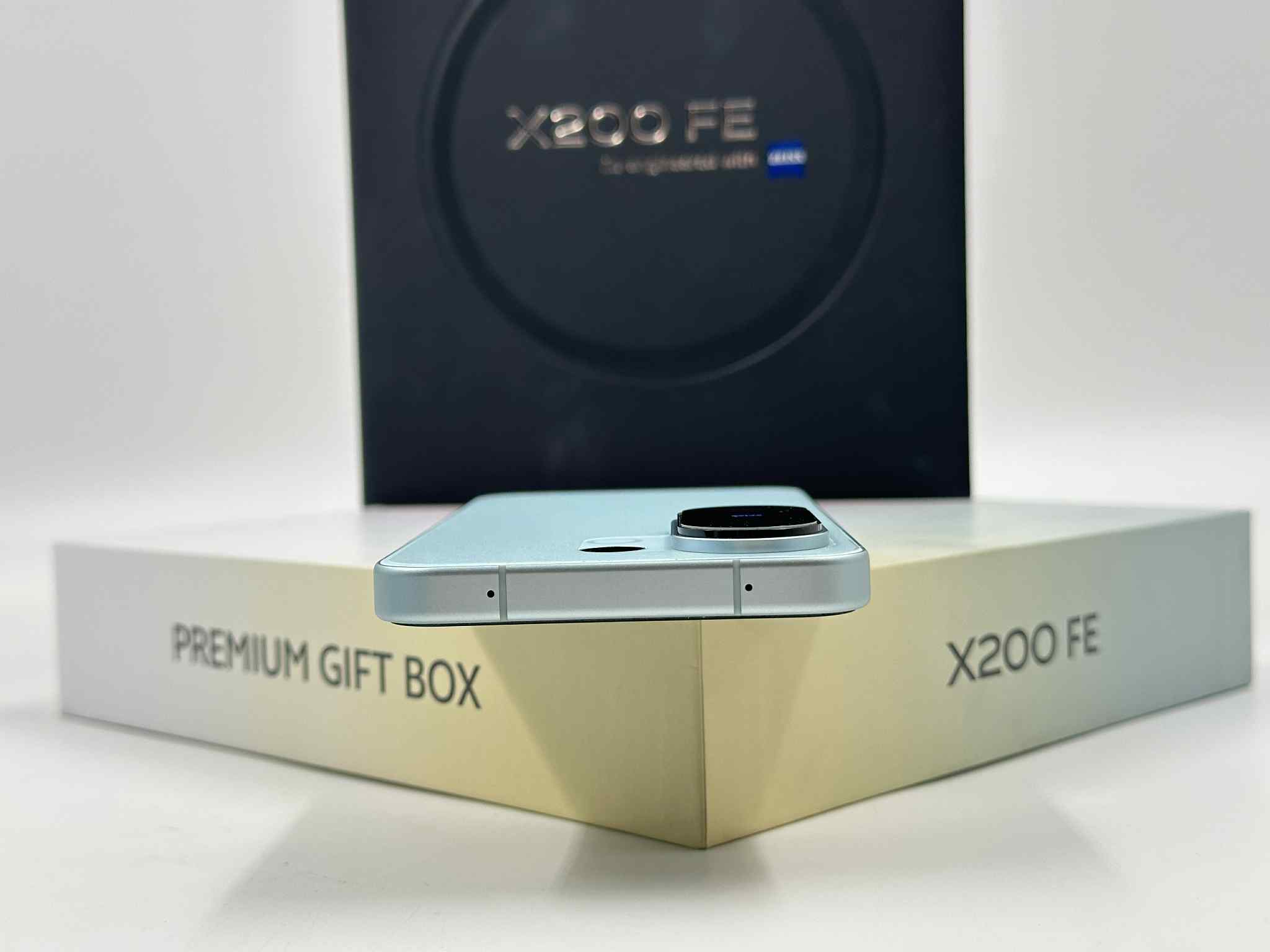 📥 vivo X200 FE (12+512GB) BLUE Breeze📥สภาพสวย ไรร้อยตกหล่น ครบกล่อง