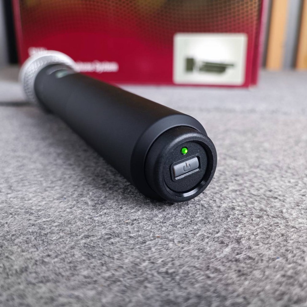 SHURE SVX24TH/PG58-M19 ไมค์ลอยถือ ชุดไมค์ลอยเดี่ยวแบบมือถือ ย่าน UHF SVX 24 TH / PG 58 M 19 SVX24TH/PG58 M19 เอไอ-ไพศาล +++