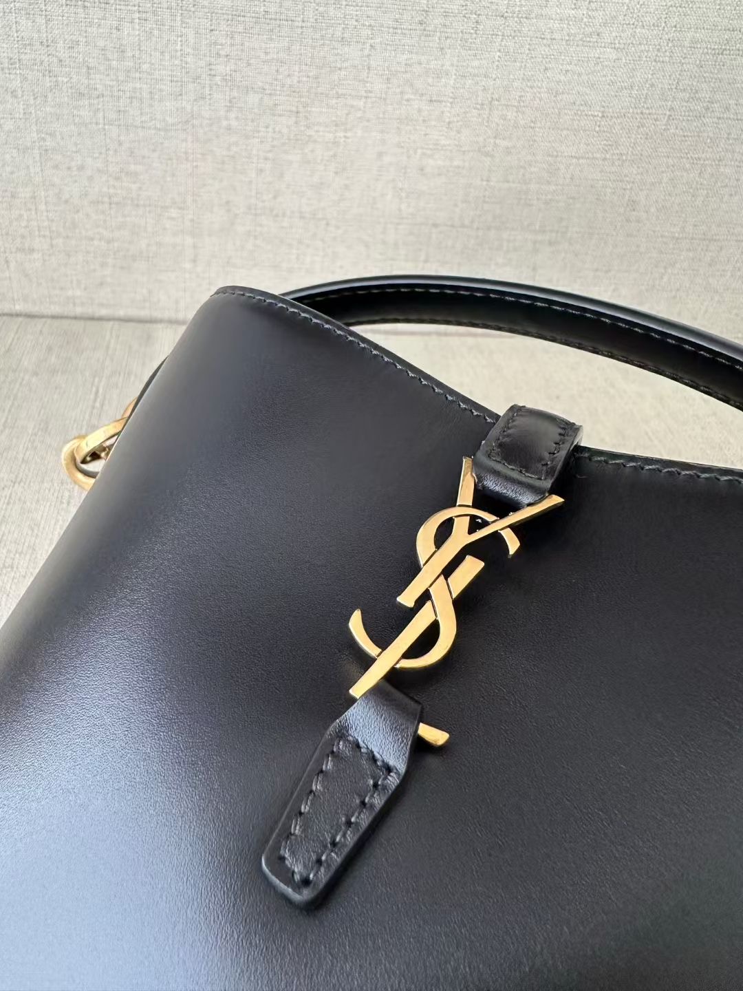 **do** กระเป๋าหนังแท้ YSL LE 37 MINI IN SHINY LEATHER มีสายยาวเสริม สินค้าใหม่ ของแท้