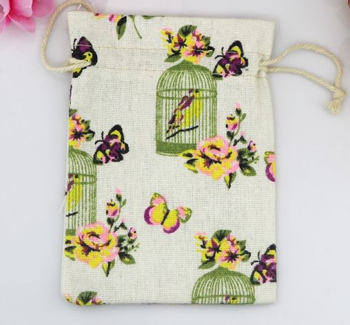 ถุงใส่ของชำร่วย ถุงผ้ากระสอบ ขนาด 10x14 cm เพ้นท์ลาย ผีเสื้อ สีสันสวยงาม นกน้อย ในกรง ถุงใส่ของขวัญ แสนสวย 866805