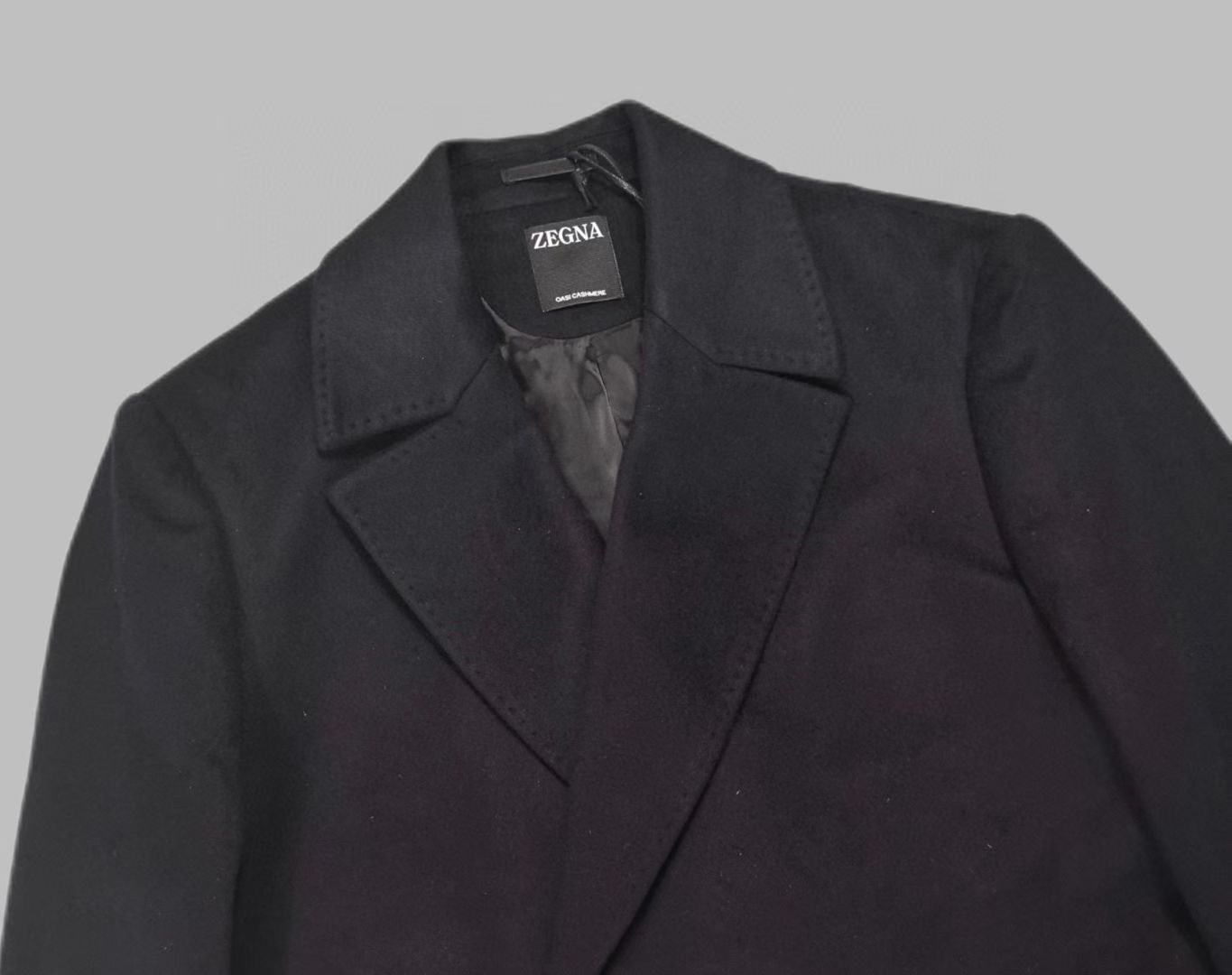 เสื้อโค้ท Ermenegildo Zegna Black Cashmere Double Breasted Coat สินค้าใหม่ ของแท้
