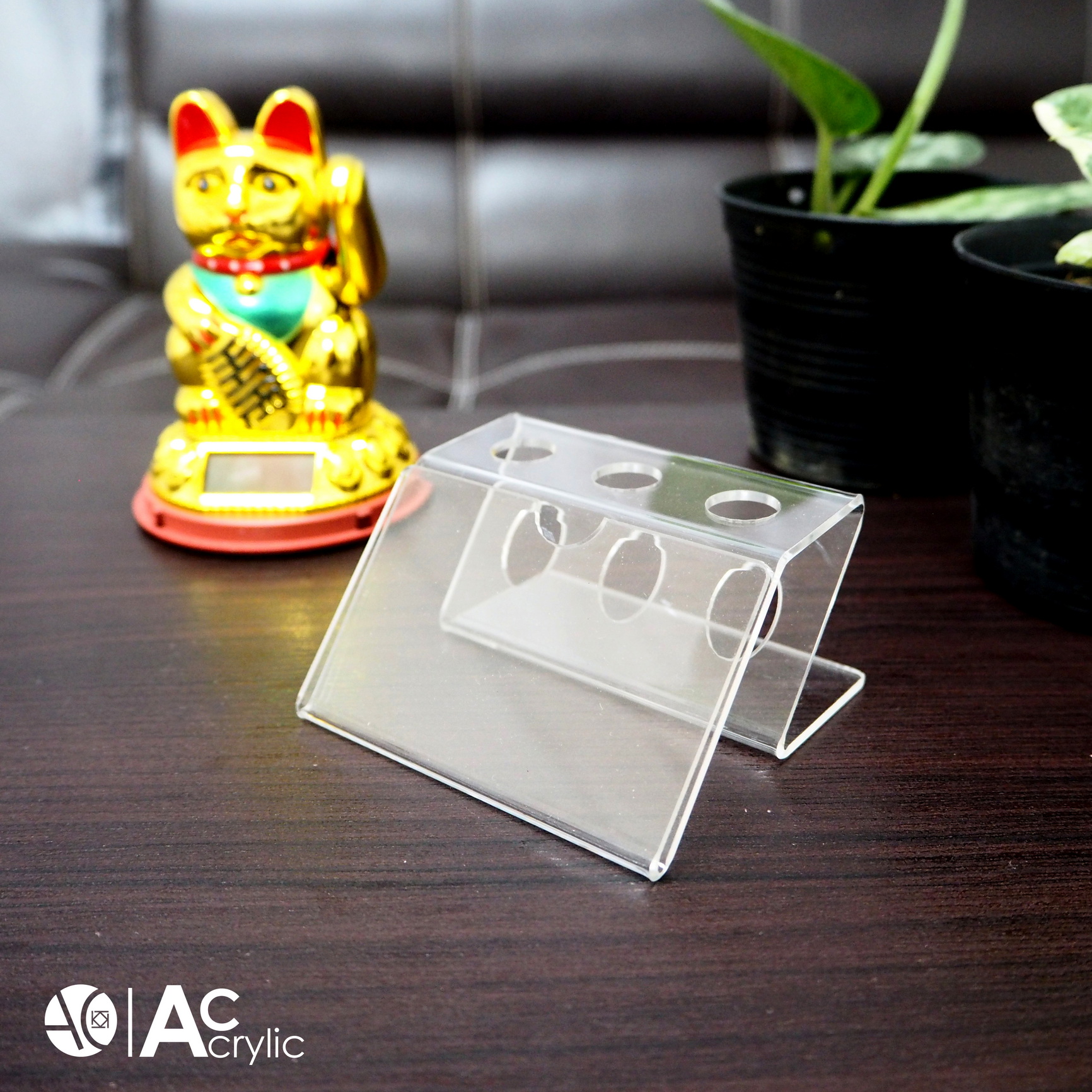 แท่นปากกาตั้งโต๊ะ ใส่ปากกาได้ 3 ด้าม อะคริลิคใส สอดกระดาษ 8x5cm. (ไม่แถมปากกา) (PC3)