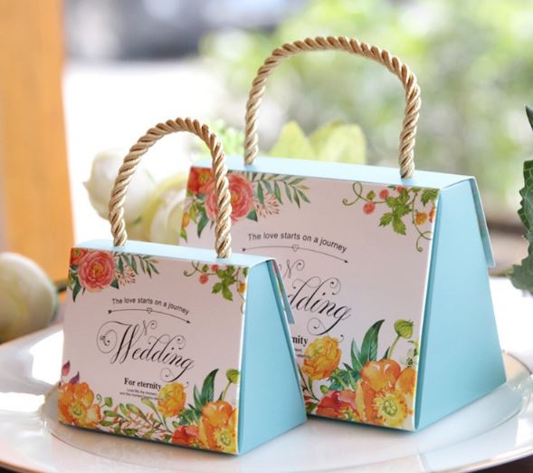 กล่องใส่ของขวัญ Diy กล่องกระดาษ ใส่ของชำร่วย ดีไซน์ เป็น กระเป๋า มีหูหิ้ว ตกแต่ง ด้วยเชือกเกลียว กล่อง wedding เก๋ ๆ ตกแต่งงาน 865610