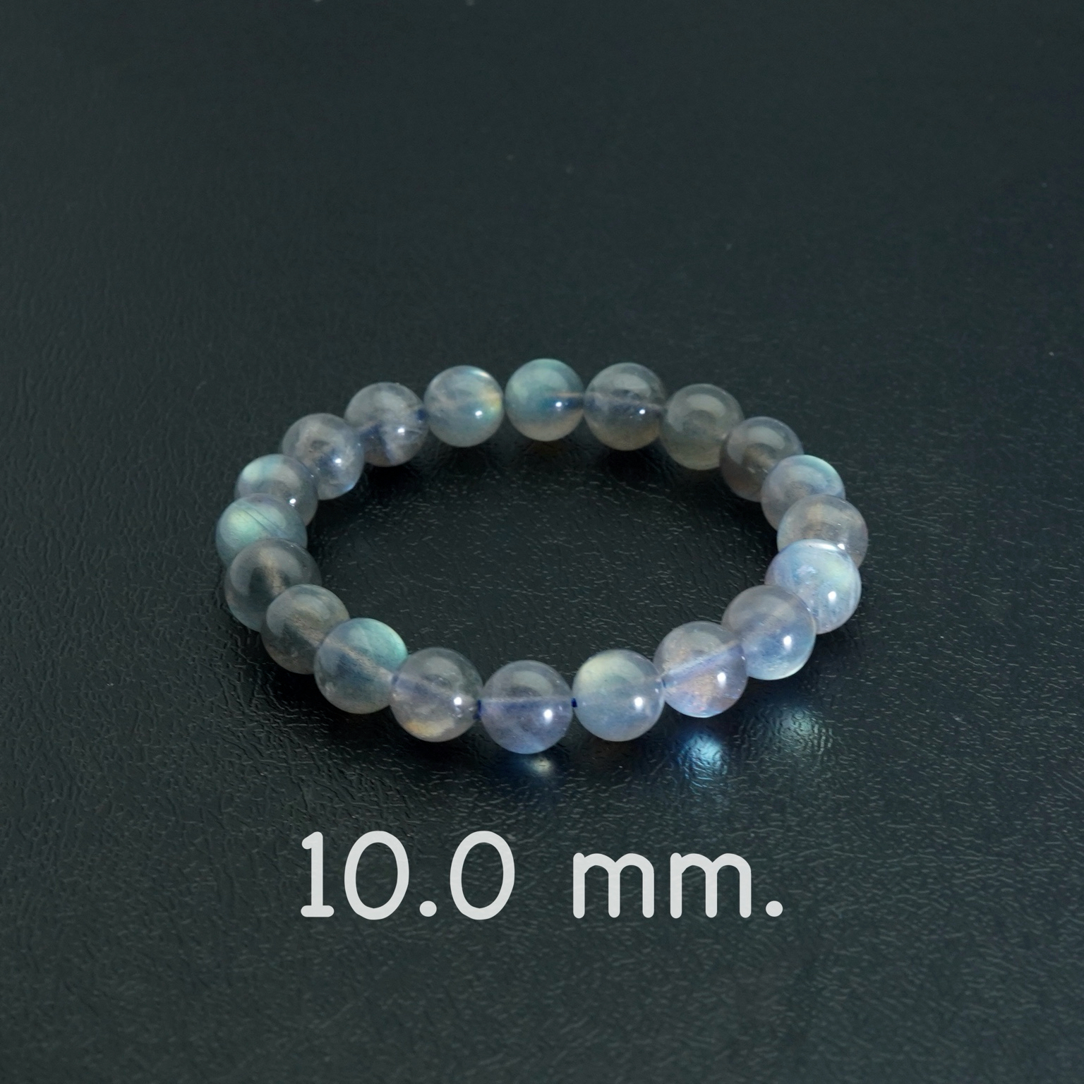 สร้อยข้อมือหินลาบราดอไรท์ หินแห่งพ่อมดเกรดพรีเมี่ยม— หินแห่งการตื่นรู้’ และพลังคุ้มครอง