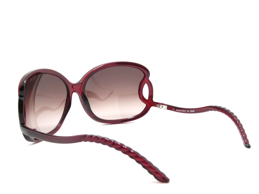 แว่นกันแดด Fendi สวยหรูสุดๆค่ะ ของแท้100%และถูกสุดๆ ส่งตรงจากUS.ค่ะ