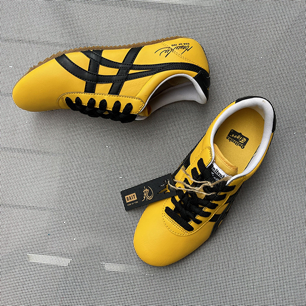 รองเท้าโอนิ ไทชิ Yellow / Black (X Bruce LEE) Rare item (Sz 38 euro คู่ที่ 038/100)