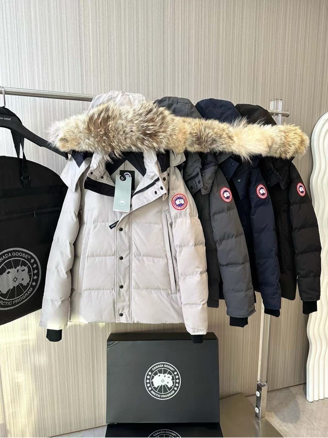 เสื้อแจ๊คเก็ต Canada goose Wyndham Parka ใส่ได้ชายหญิง ฮู้ดขนเฟอร์ถอดแยกได้ สินค้าใหม่ ของแท้