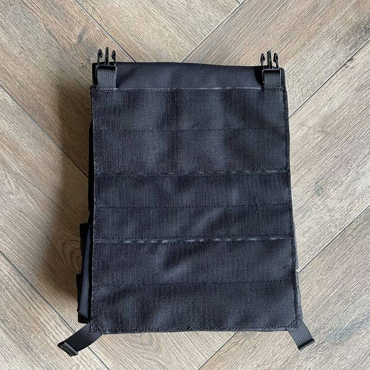 กระเป๋าติดเวส LB1 ดำ