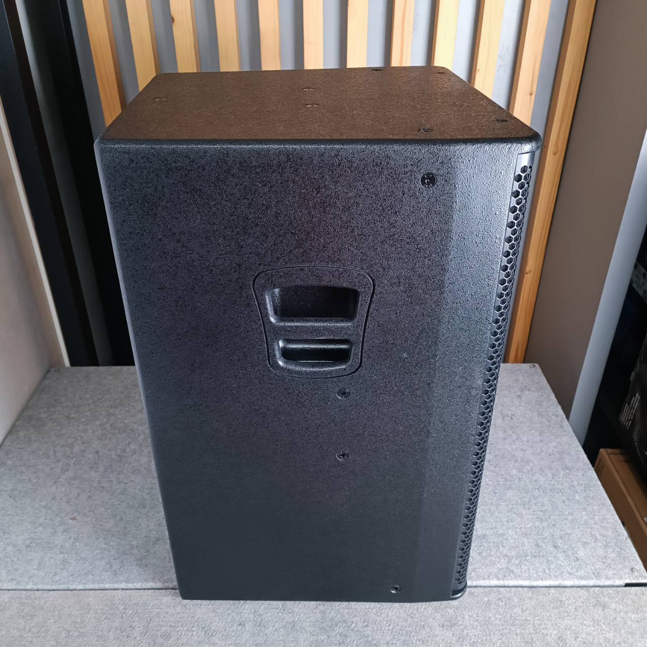 NPE TP-115 ตู้ลำโพงไม้ 15นิ้ว ลำโพง 2ทาง ไม้อัดแท้ Speaker รุ่น TP 115 TP115 เอไอ-ไพศาล