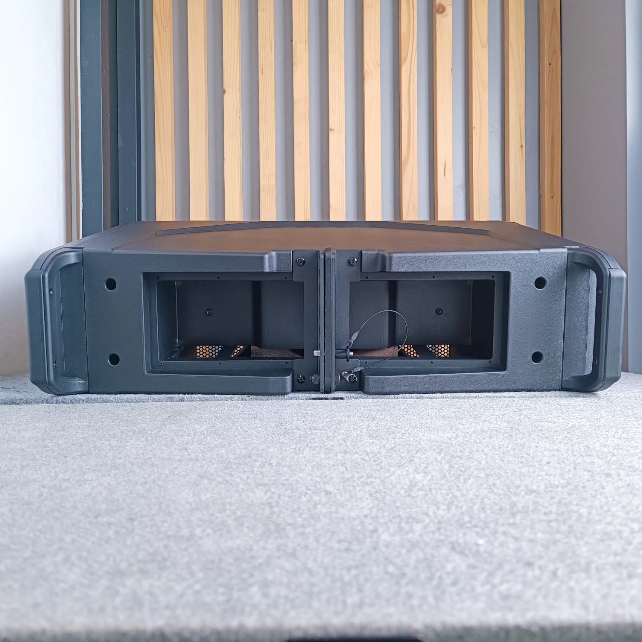 KANE ตู้เปล่าพลาสติก LINE ARRAY 10นิ้ว เฉพาะตู้ KA NE ตู้เปล่า พร้อมปากแหลม Line array ตู้แขวน คาเนะ เอไอ-ไพศาล