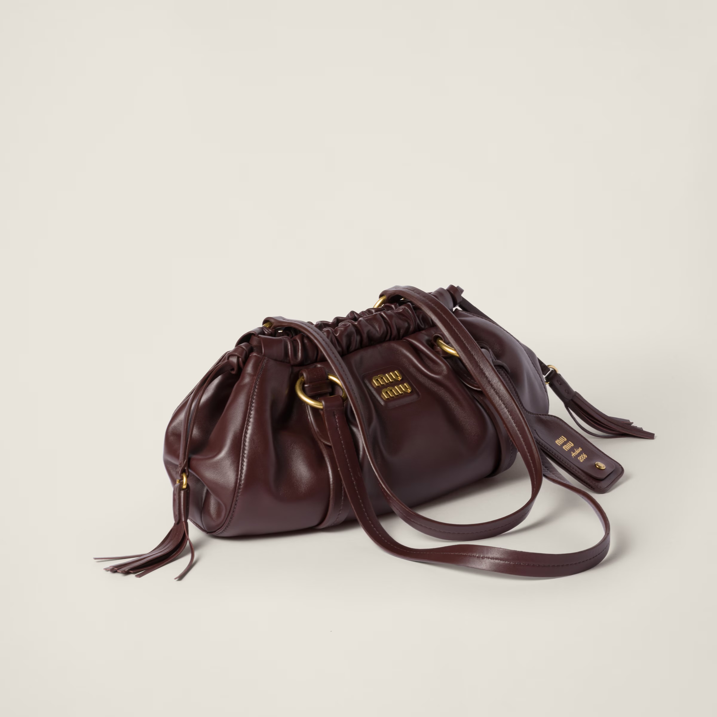 **C** กระเป๋าหนังวัวแท้ Miu Miu Joie nappa leather Small bag สินค้าใหม่ ของแท้