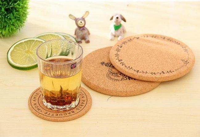 ที่รองแก้วน้ำ ที่รองแก้ว กาแฟ วัสดุ ไม้ค๊อก แบบเดียวกับ จุกปิดขวดไวน์ ที่รองแก้ว วินเทจ ของชำร่วย ของที่ระลึก งานแต่งงาน เก๋ ๆ ไม่ซ้ำใคร 789942