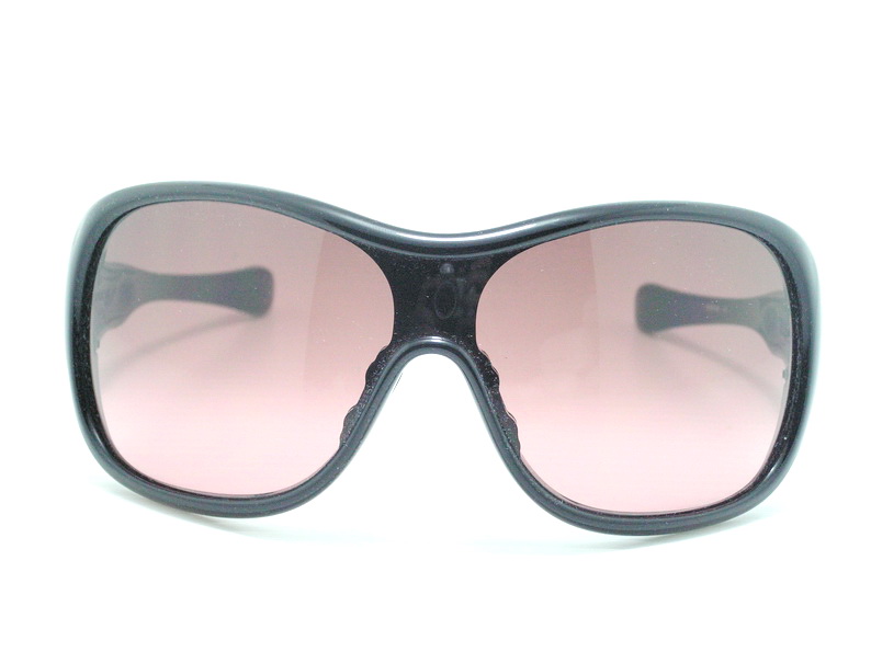 แว่นกันแดด Oakley Trouble สี Polished Black สวยมากมายค่ะ ของแท้และถูกที่สุด ส่งตรงจากUS.ค่ะ