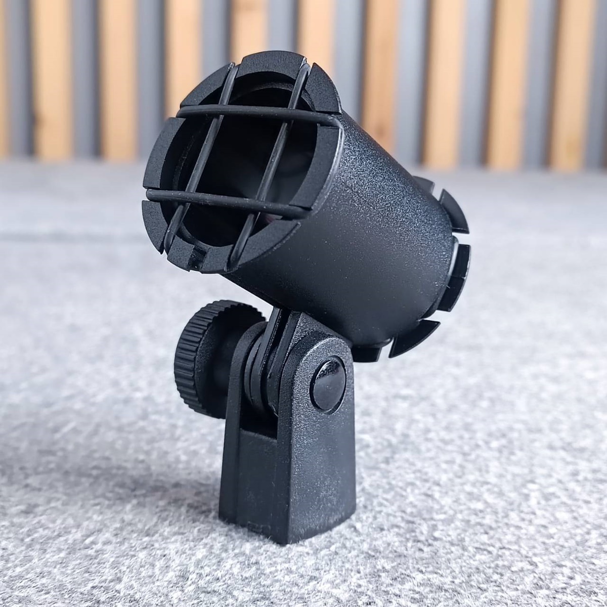 SUPERLUX HM32 Shock mount ที่ใส่ไมค์ ที่กันสะเทือน ที่กันไมค์สะเทือน สำหรับไมค์ RTA เท่านั้น เอไอ-ไพศาล