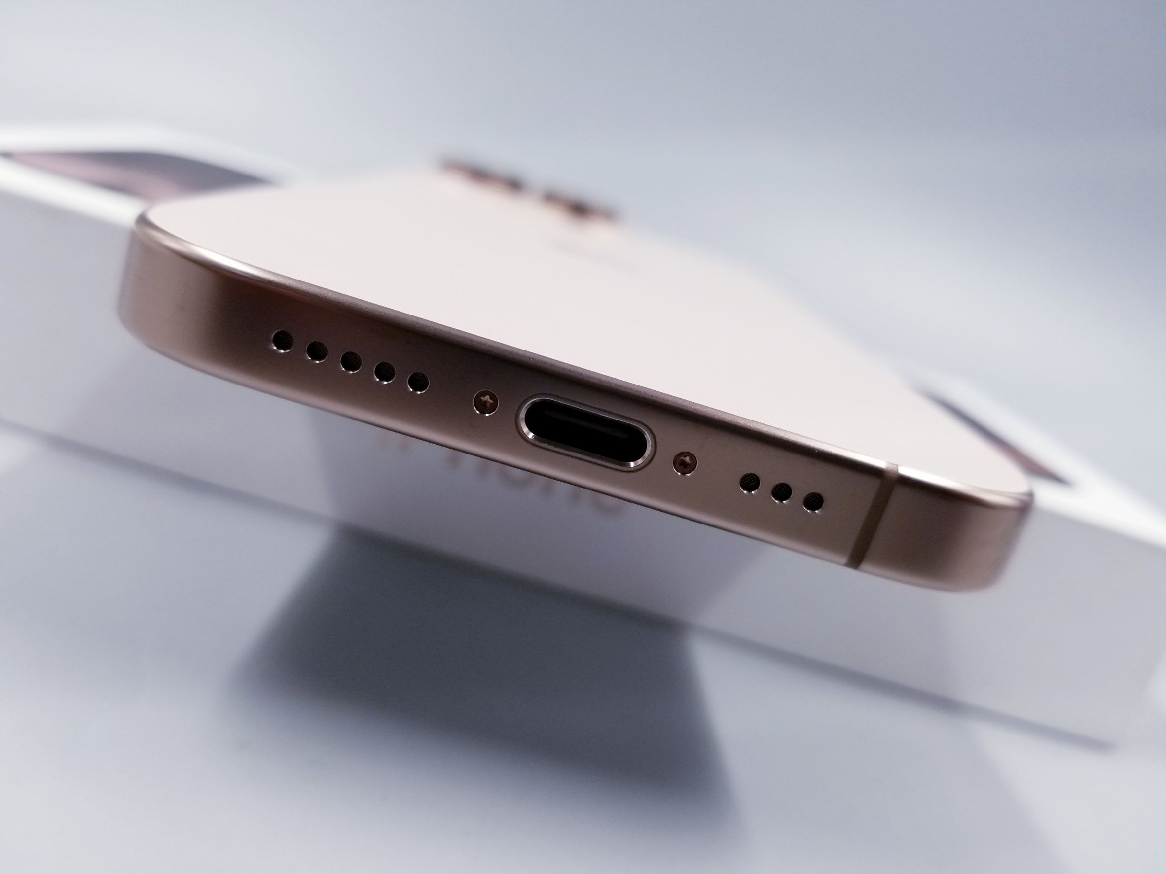 🧛♀️ iPhone 16 Pro 128GB Desert Titanium 🧛♀️💛 #มาแล้ว I 16 Pro #ศูนย์แท้ สภาพสวย จอแท้ แบต90% มีปกศ. ครบกล่อง ราคาสุดคุ้ม!! 💛