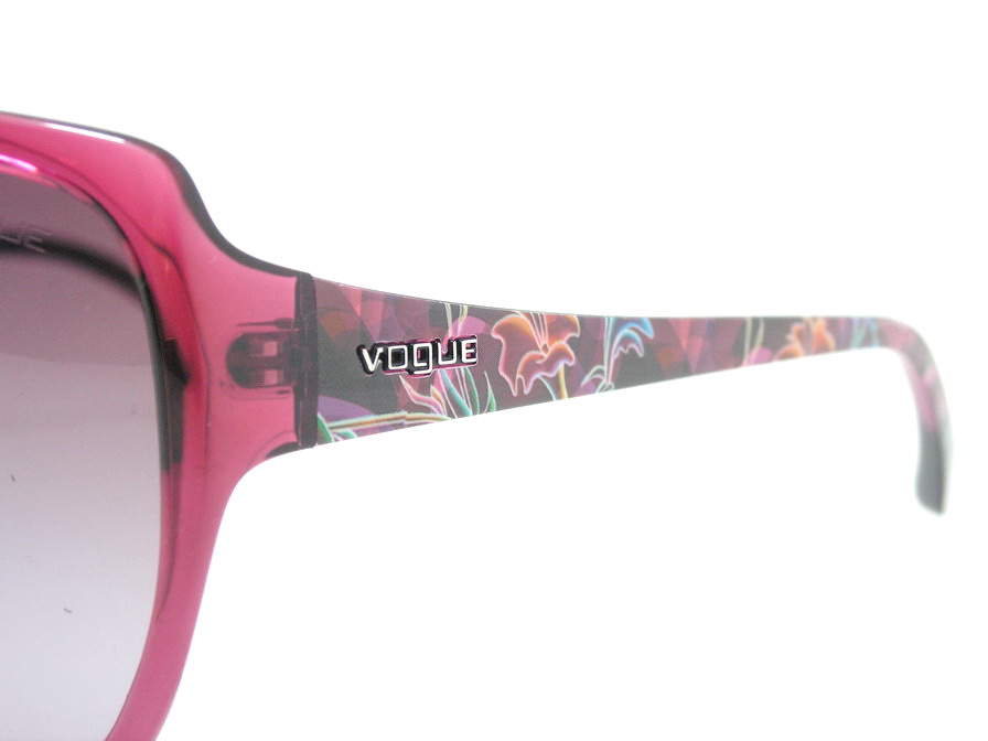 หมดแล้วค่ะ+++แว่นกันแดด Vogue !!!แบรนด์นี้ใส่สวยแน่นอนค่ะ ของแท้และถูกที่สุด ส่งตรงจากUS.ค่ะ