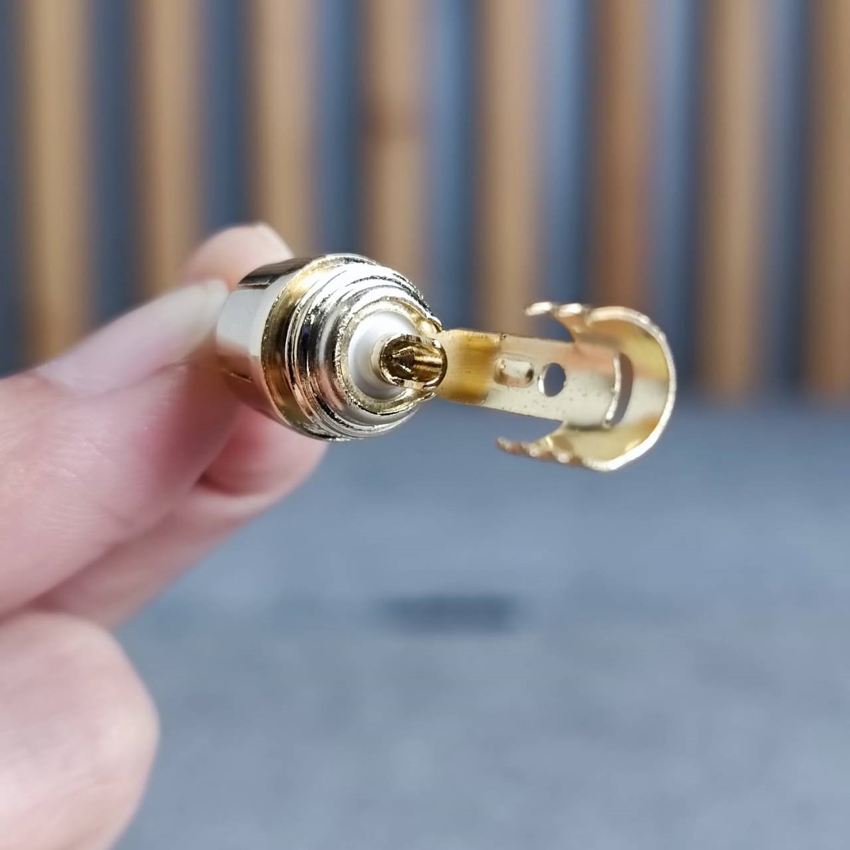 สีเงิน แพ็ค1ตัว TADA YSR-3004 RCA สีเงิน แจ็คอาร์ซีเอตัวผู้ ปลั๊ก RCA สำหรับเข้าสาย ต่อ สายสัญญาณ RCA ตัวผู้ เอไอ-ไพศาล