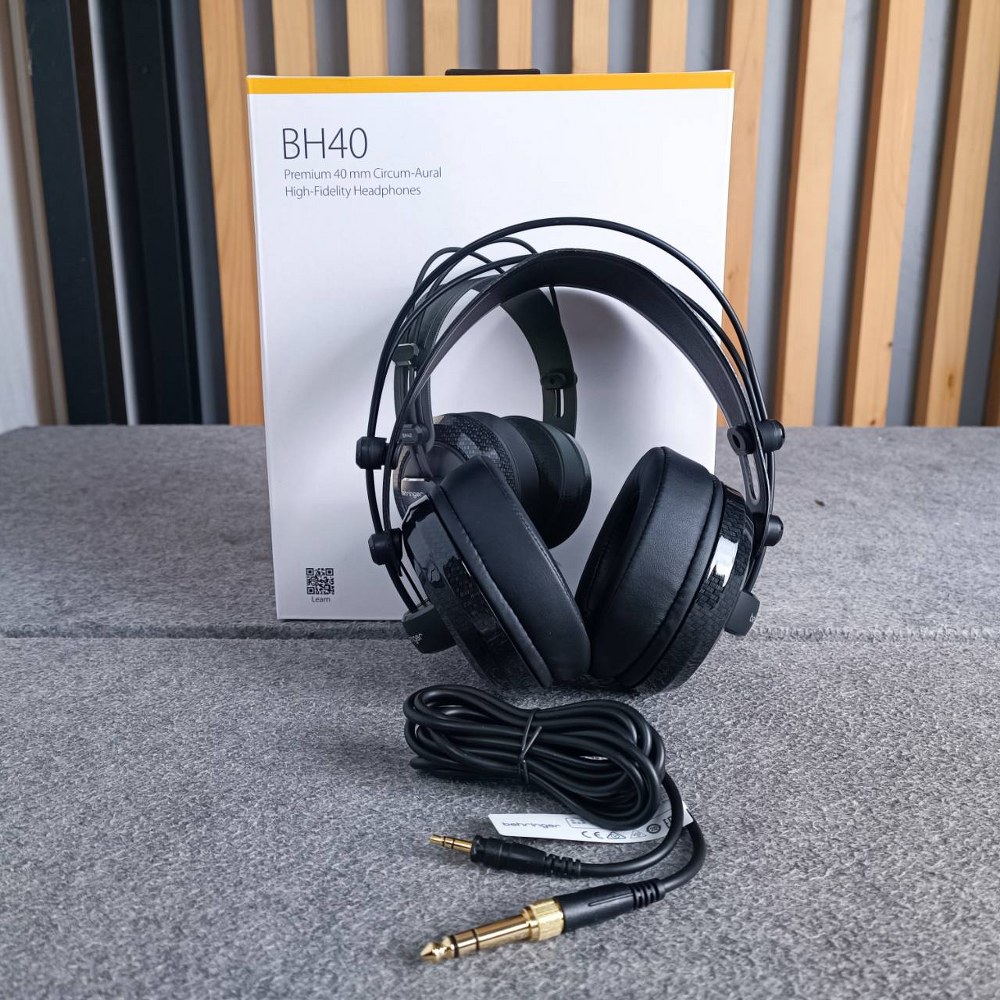 ราคาเฉพาะหูฟังไม่รวมขาแขวน BEHRINGER BH-40 หูฟัง หูฟังครอบหู หูฟังมอนิเตอร์ หูฟังสตูดิโอ Studio Monitoring Headphones BH 40 BH40 เอไอ-ไพศาล