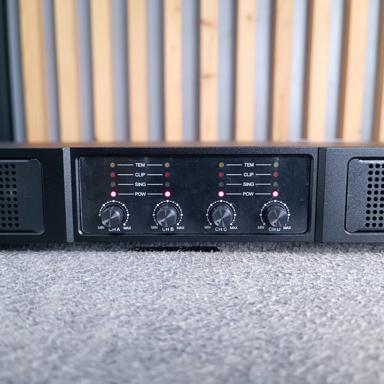 MICROTECH DA-4400 poweramp 4CH เพาเวอร์แอมป์ MICRO TECH DA 4400 เครื่องขยายเสียง DA4400 เอไอ-ไพศาล