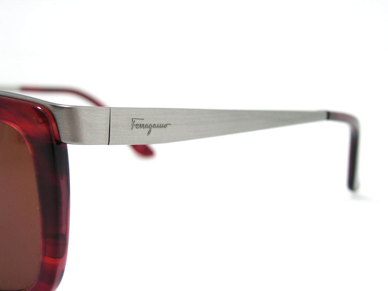 หมดแล้วค่ะ+++กรอบแว่นสายตา Salvatore Ferragamo สวยไฮโซสุดๆค่ะ ของแท้100%และถูกสุดๆ ส่งตรงจากUS.ค่ะ