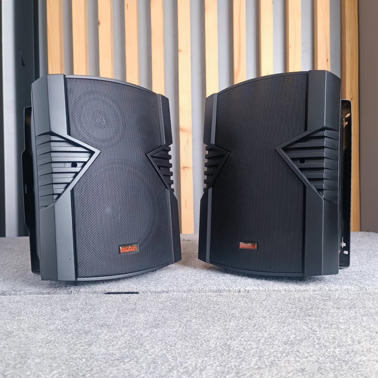 สินค้าใหม่ ลดล้างสต็อค DECCON DC-65TB ตู้ลำโพงแขวน6นิ้ว มีLINE สีดำ ลำโพง DC 65TB DC65TB เอไอ-ไพศาล