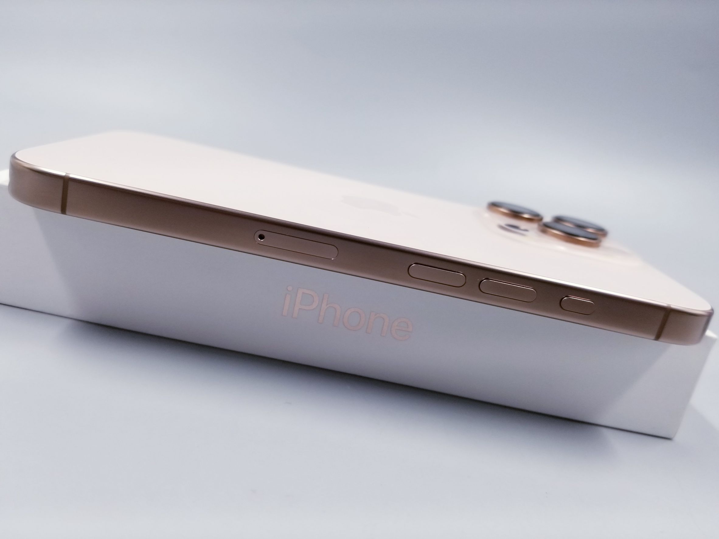 🧛♀️ iPhone 16 Pro 128GB Desert Titanium 🧛♀️💛 #มาแล้ว I 16 Pro #ศูนย์แท้ สภาพสวย จอแท้ แบต90% มีปกศ. ครบกล่อง ราคาสุดคุ้ม!! 💛