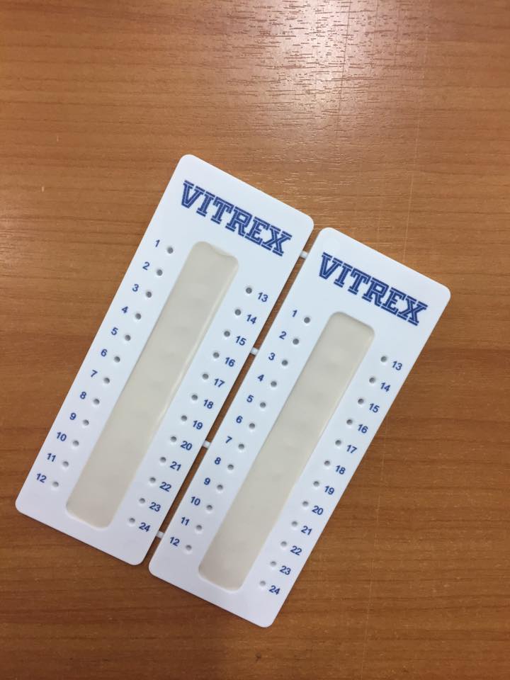 vitrex ดินน้ำมันอุดหลอดเก็บเลือดพร้อมแผ่น Sigillum wax plate "Vitrex" (10pc/pack) แล็ป วัลเล