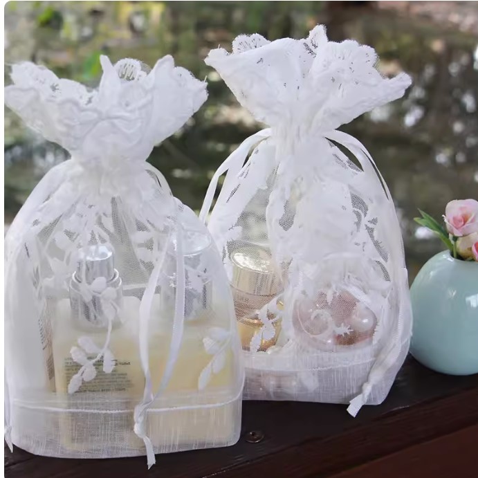 ถุงผ้าใส่ของชำร่วย ถุงผ้าลูกไม้ สีขาว ขนาด 16x23ซม ใส่ของขวัญ ของแจก แบบไทย ๆ ลายสวย 106786