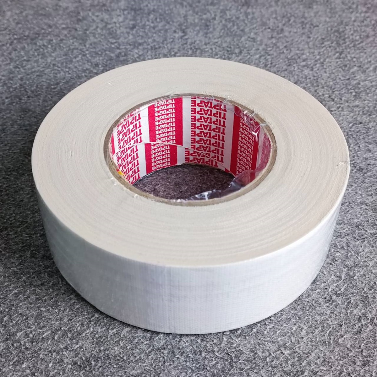 1ม้วน สีขาว แร็คซีน2นิ้ว 50หลา เทปกาว2" เทปกาว2นิ้ว เทป อุปกรณ์สำหรับงานเวที แร็คซีนสีขาว แร็คซีนยาว50หลา แร็คซีน50หลา เอไอ-ไพศาล