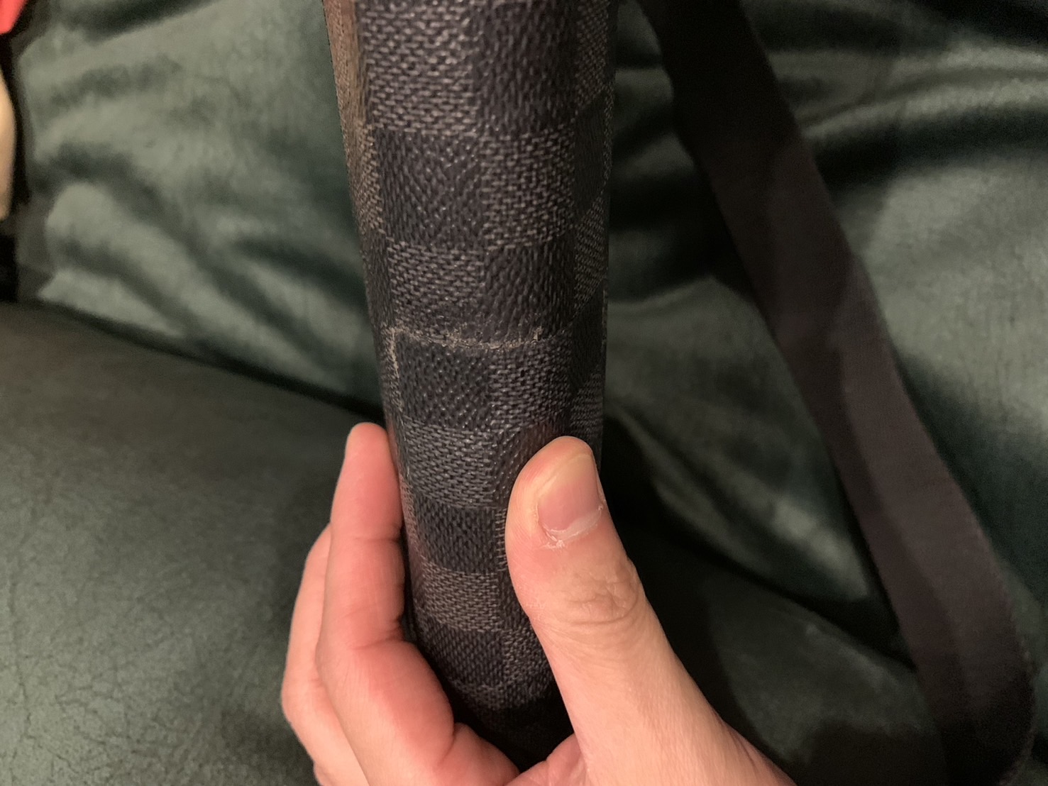 Louis Vuitton District PM Damier Graphite ตารางสีดำ Used 80 %