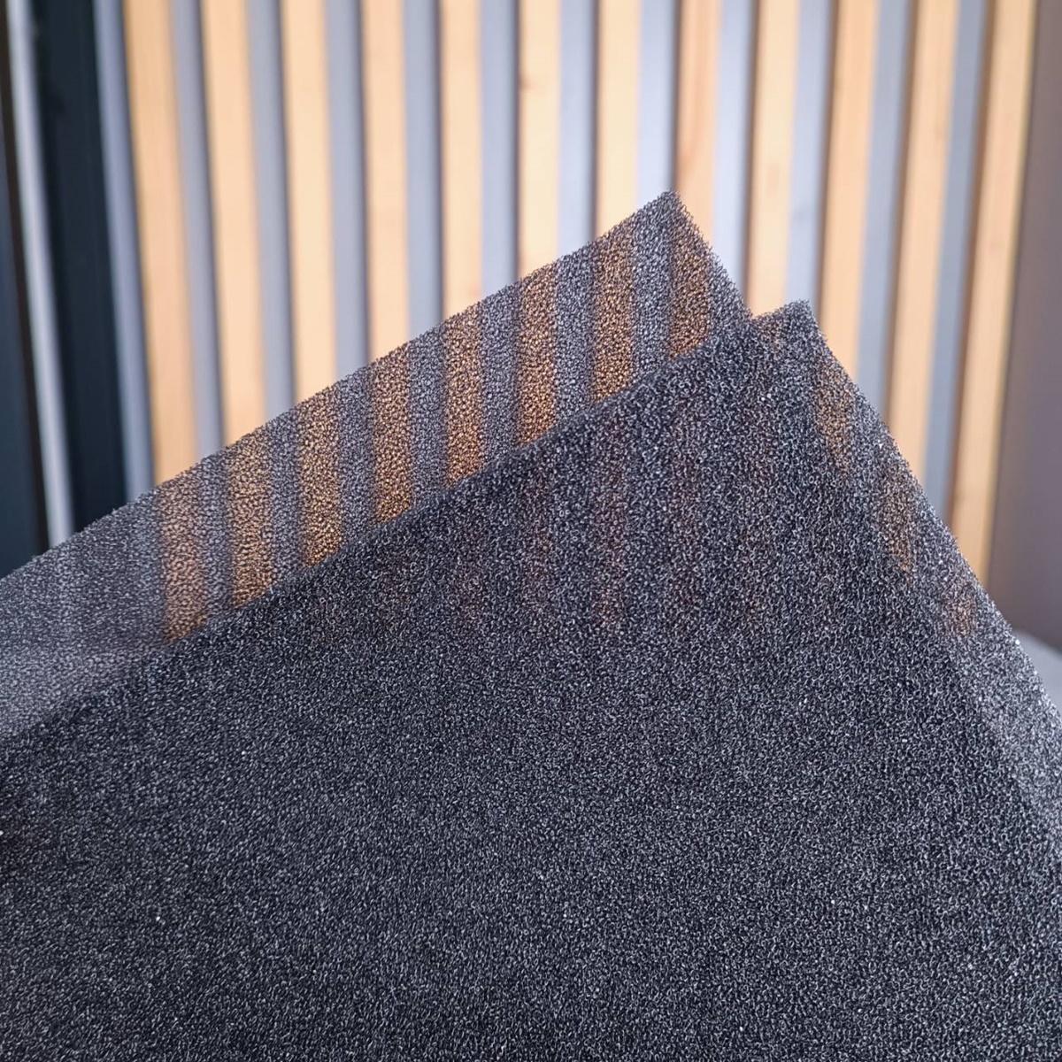 ฟิลเตอร์ตู้ลำโพง หนา4mm 1.50เมตรx2เมตร แผ่นฟิลเตอร์ติดตะแกรงลำโพง ฟิลเตอร์ลำโพง แผ่นฟิลเตอร์ ฟิลเตอร์ ตู้ลำโพง เอไอ-ไพศาล