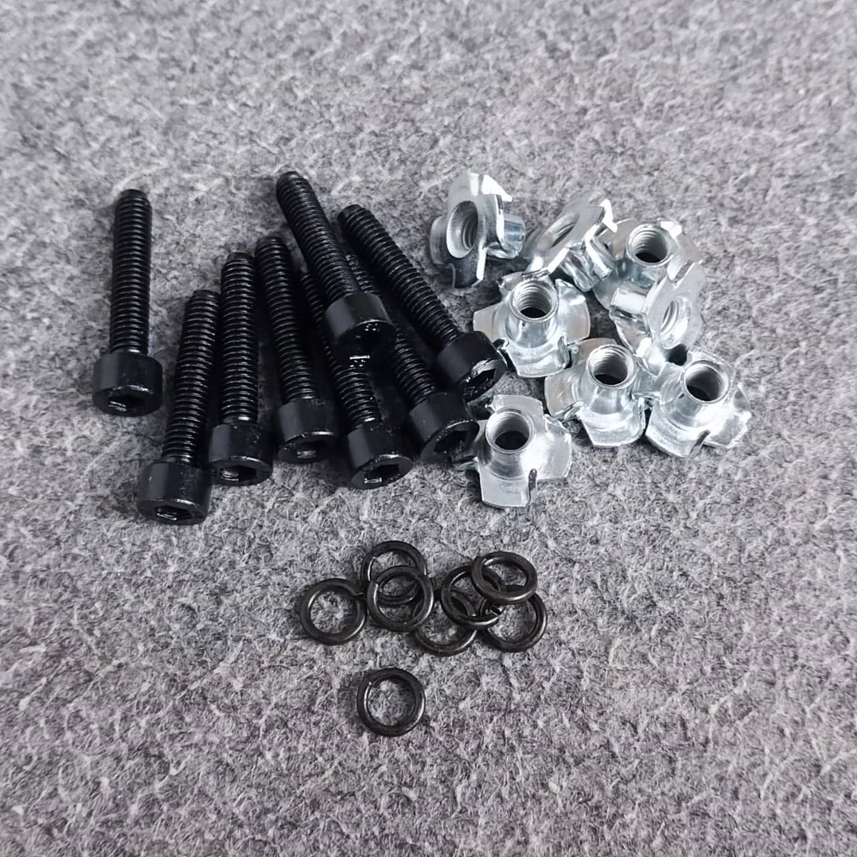 ถุง8ชุด น๊อตหัวหกเหลี่ยม 30mm พร้อม T-NUT M6 น็อตยึดลำโพง สกรู น็อตยึดร่อง น็อตสำหรับตู้ลำโพง เอไอ-ไพศาล