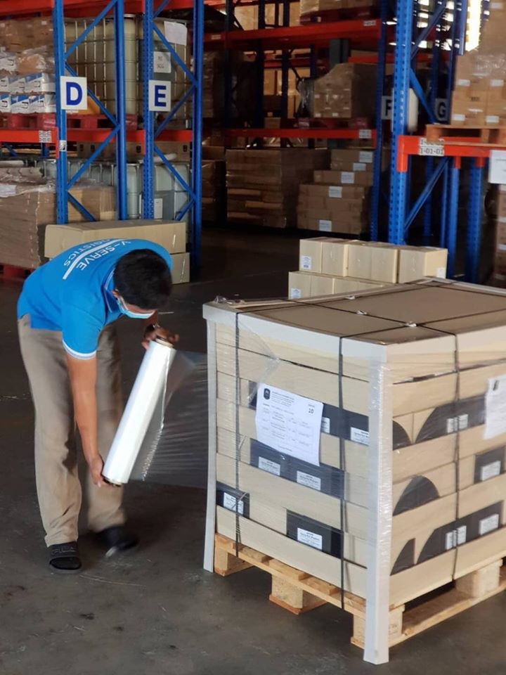 ฟิล์มยืด พันพาเลท (เนื้อนาโน) คุณภาพดี 15 ไมครอน กว้าง 50 ซม. ยาว 300 เมตร - Pallet Stretch Film Wrap 50x3000cm.