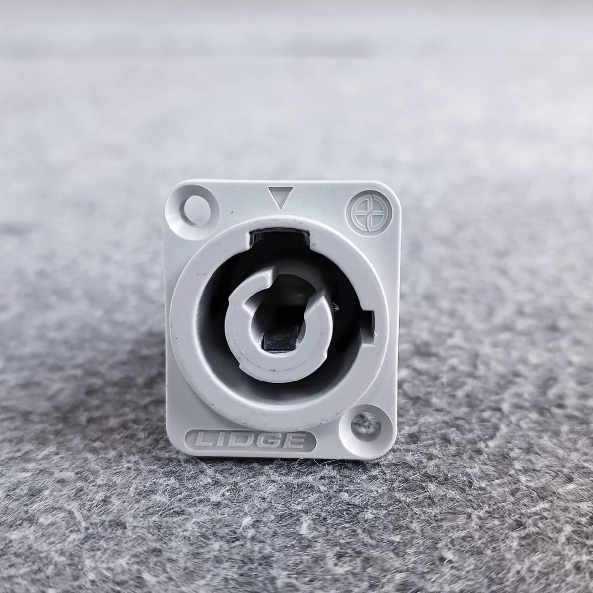 LIDGE LS-3MPB-1 J.ACตัวเมีย ปลั๊กไฟตัวเมีย ปลั๊กตัวเมีย ติดแท่น LS3MPB1 power connector, 20A A-type LS3MPB เอไอ-ไพศาล